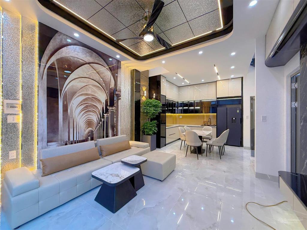 Nhà 3 tầng xây mới trần cao vân  thanh khê. tặng full nội thất. oto đậu đỗ gần nhà