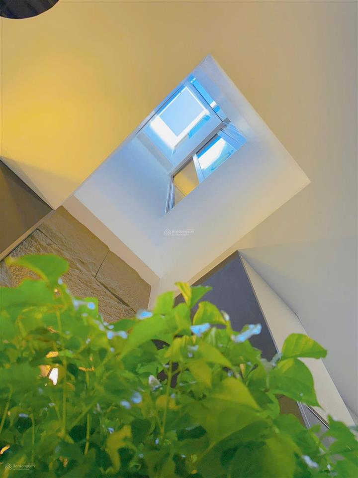 Nhà 3 tầng xây mới trần cao vân  thanh khê. tặng full nội thất. oto đậu đỗ gần nhà