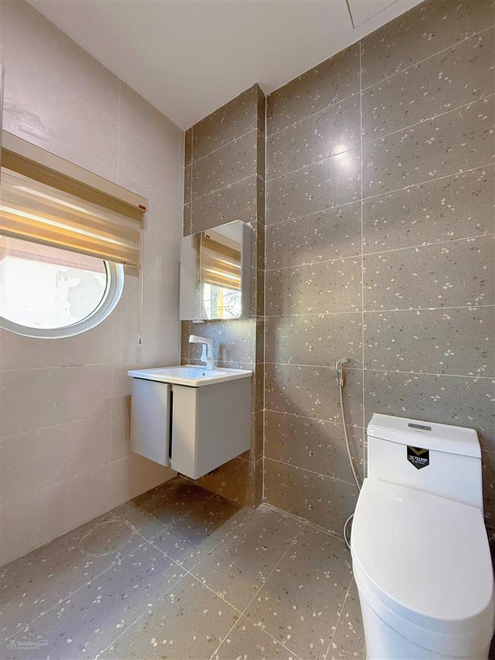 Nhà 3 tầng xây mới trần cao vân  thanh khê. tặng full nội thất. oto đậu đỗ gần nhà