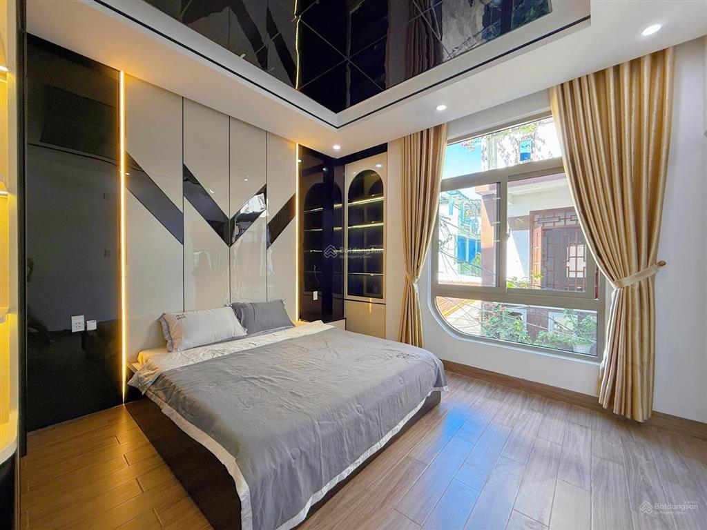 Nhà 3 tầng xây mới trần cao vân  thanh khê. tặng full nội thất. oto đậu đỗ gần nhà