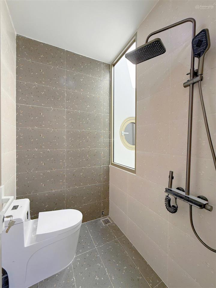 Nhà 3 tầng xây mới trần cao vân  thanh khê. tặng full nội thất. oto đậu đỗ gần nhà