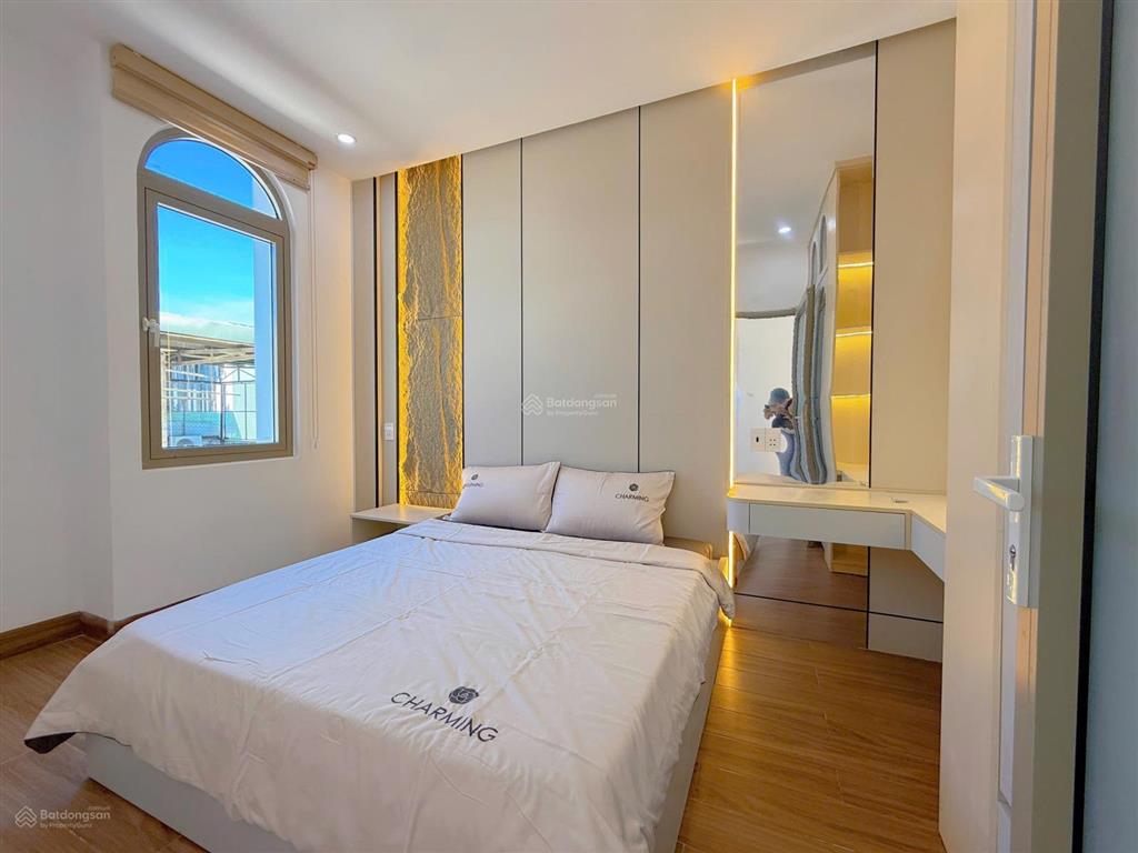 Nhà 3 tầng xây mới trần cao vân  thanh khê. tặng full nội thất. oto đậu đỗ gần nhà