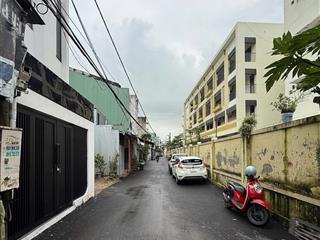 Nhà 3 tầng oto đậu đỗ mới xây xong trần cao vân  thanh khê . ngay biển