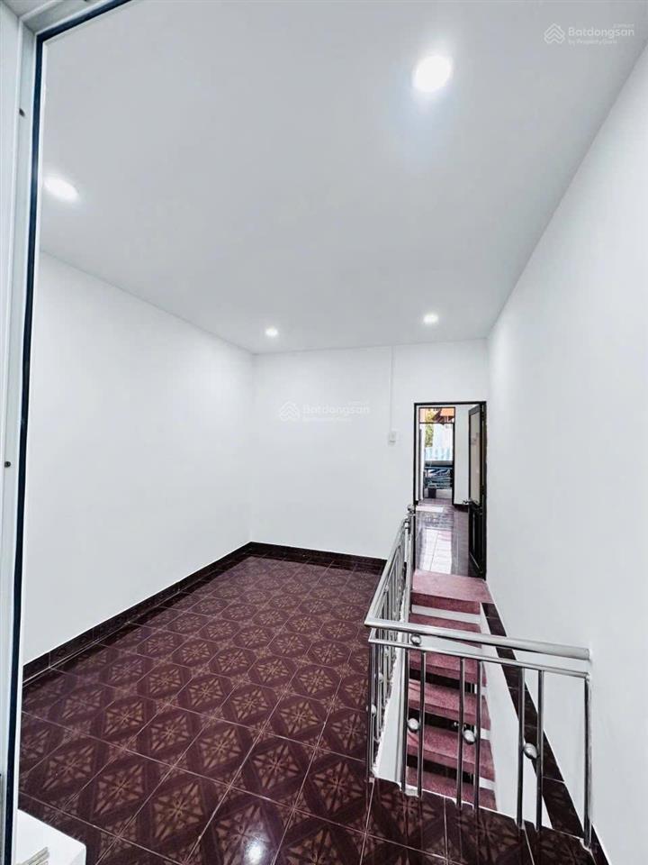 Bán nhà 3 tầng hẻm lê lai nha trang cách biển chỉ 500m  bv tỉnh 300m giá 2,7 tỷ  0786 662 ***
