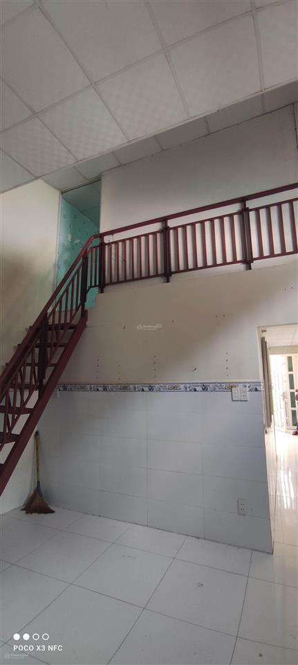 Bán gấp nhà trần xuân soạn sát quận 4. cách mặt tiền 30m, dt 52m2, giá 4 tỷ còn thương lượng