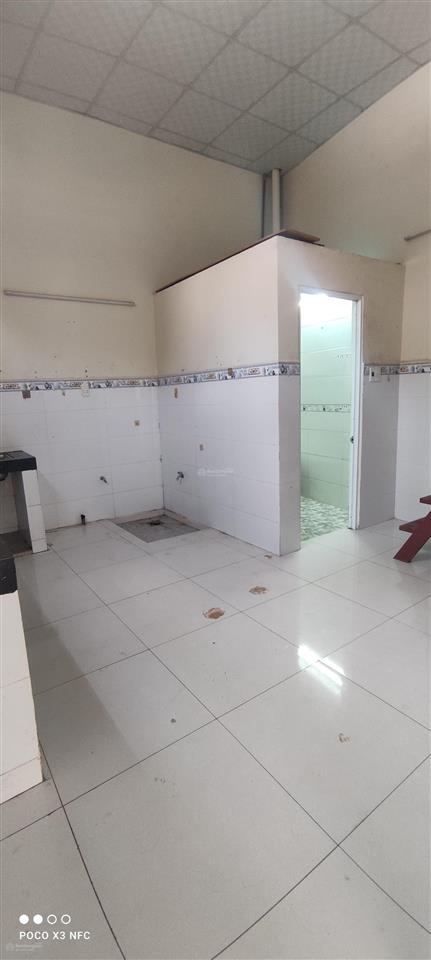 Bán gấp nhà trần xuân soạn sát quận 4. cách mặt tiền 30m, dt 52m2, giá 4 tỷ còn thương lượng