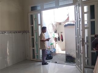 Bán gấp nhà trần xuân soạn sát quận 4. cách mặt tiền 30m, dt 52m2, giá 4 tỷ còn thương lượng