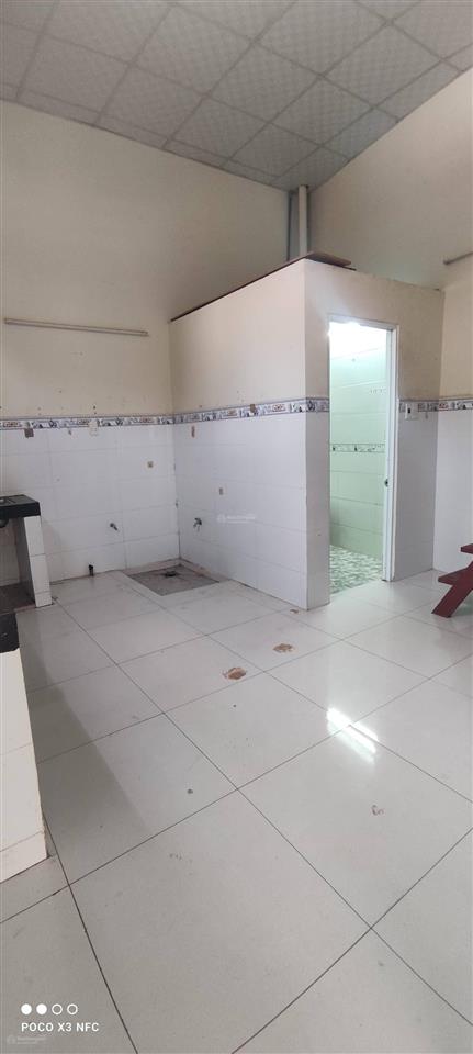 Bán gấp nhà trần xuân soạn sát quận 4. cách mặt tiền 30m, dt 52m2, giá 4 tỷ còn thương lượng