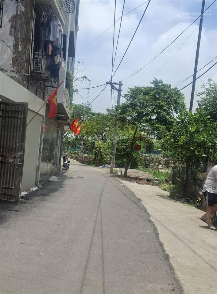 Bán đất tặng nhà 1 tầng kim giang  thanh liệt. dt 130m2  gía 120tr/m2, ôtô, ngõ thông, sổ vuông