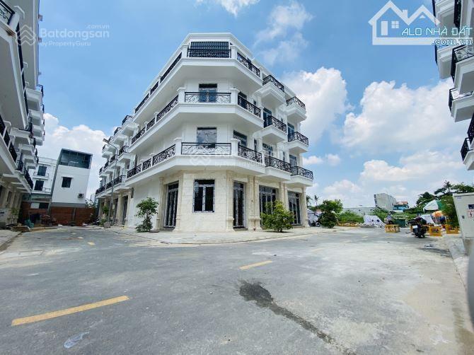 Bán nhà liền kề 4 tầng ở an phú đông, diện tích 50.6m2, giá 6tỷ5 vnd, full nội thất