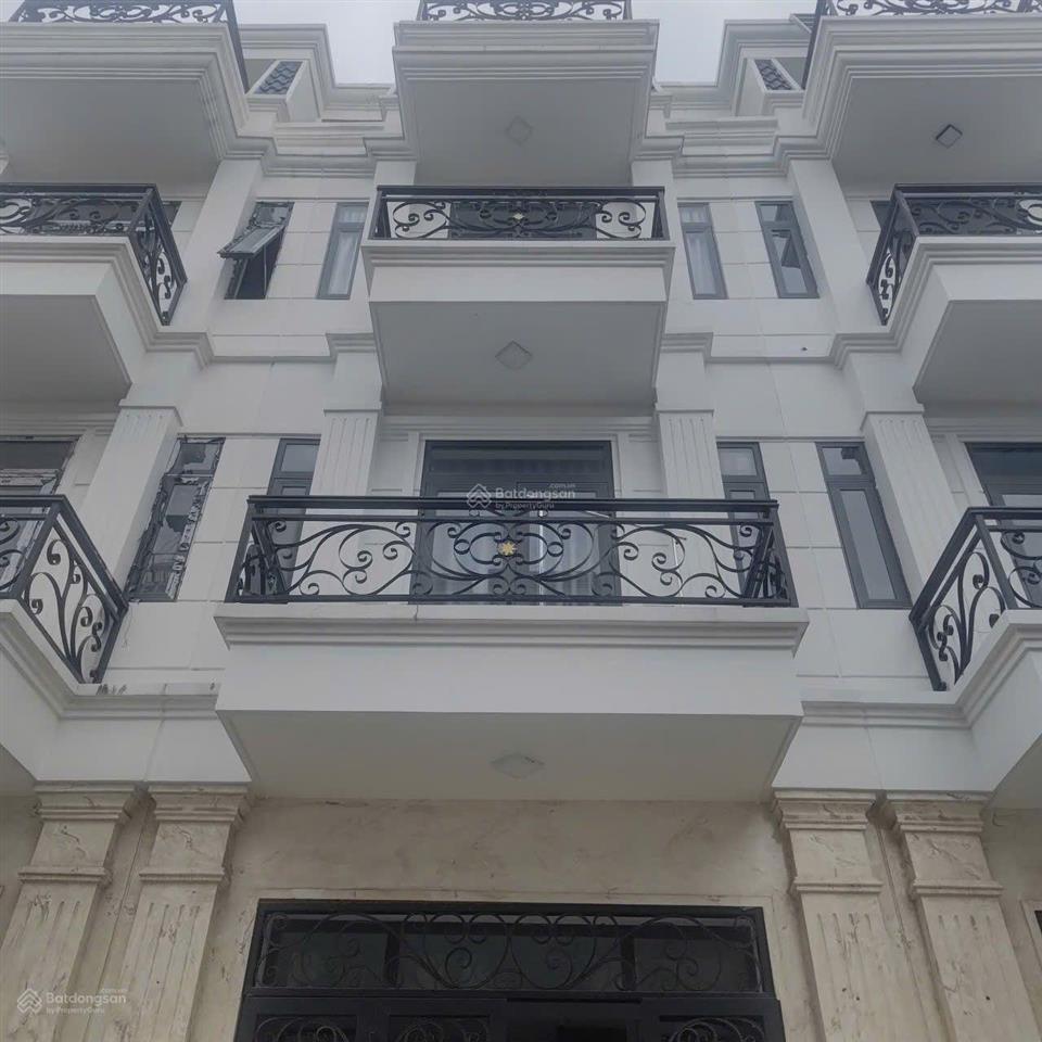 Bán nhà liền kề 4 tầng ở an phú đông, diện tích 50.6m2, giá 6tỷ5 vnd, full nội thất