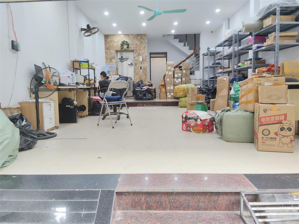 Tôi chính chủ cần bán gấp liền kề đẹp tại kiến hưng luxury, 20 tỷ vnd, 67.5m2, nhiều tiện ích.