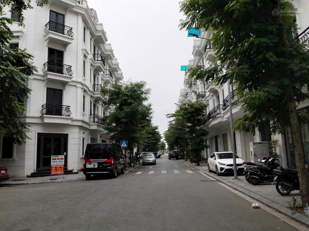 Tôi chính chủ cần bán gấp liền kề đẹp tại kiến hưng luxury, 20 tỷ vnd, 67.5m2, nhiều tiện ích.