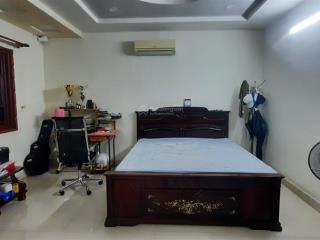 Cho thuê biệt thự sân vườn, mặt tiền đường lý phục man, p.bình thuận q.7 dt 12x25m, 3 lầu giá 80 tr
