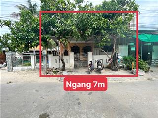 Bán nhà 112m2 mặt tiền 7m, cách mặt biển dốc lết 150m, cách chợ đông hải chỉ 50m tài chính 2,45 tỷ