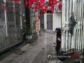 Bán nhà riêng tại khương đình, 8,9 tỷ, 6 tầng 31m2, 4pn, 5wc ngõ thông cách oto tránh 50m