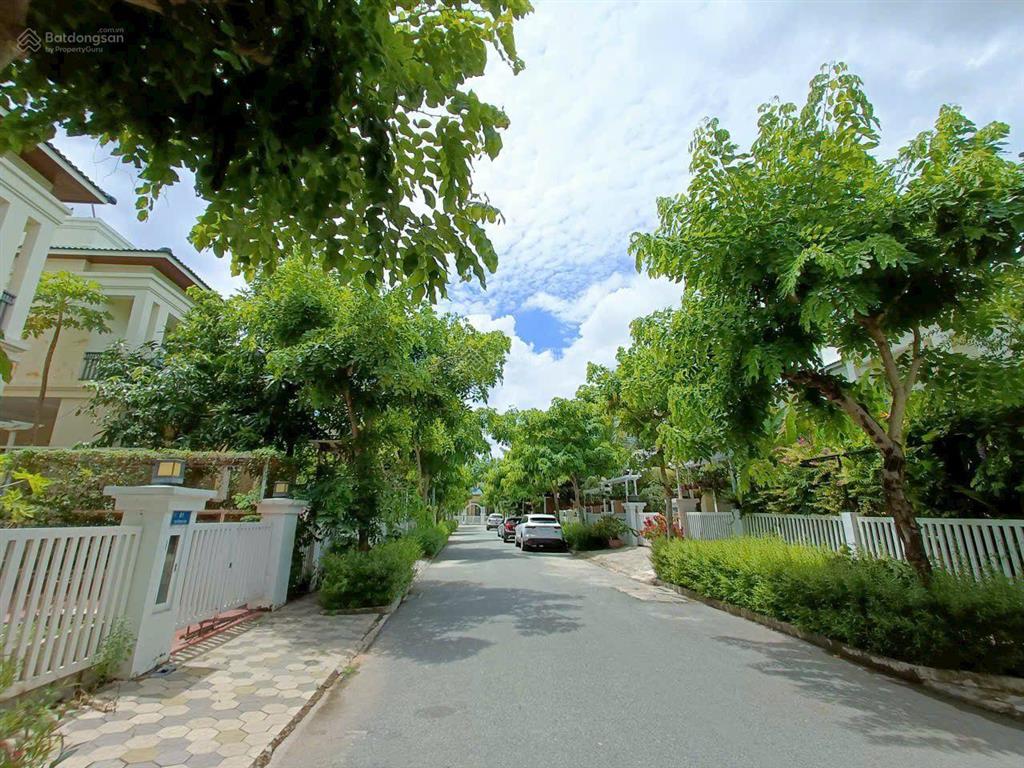 Bán biệt thự đơn lập senturia vườn lài. nhà thô. diện tích đất 300m2. giá 25.5 tỷ