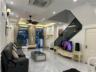 Cho thuê nguyên căn lavila full nội thất mới 100%  mặt tiền dự án đường số 1 thoáng mát