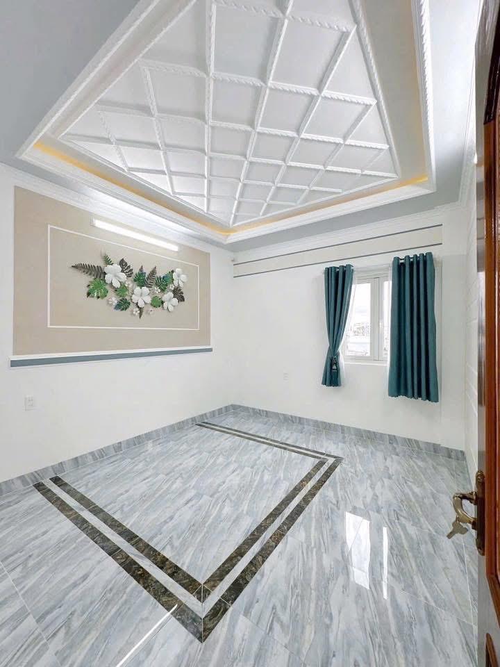 BÁN NHÀ 1T3L đúc, GÓC 2MT + Trục Chính Hẻm. Có luôn chổ để ÔTÔ trong nhà