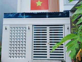 BÁN NHÀ 1T1Lửng, MẶT TIỀN - KDC Bình Nhựt (12Ha8). Đối  diện cổng TRƯỜNG HỌC