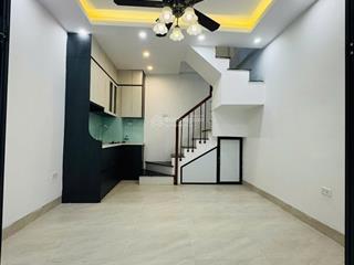 Hơn 4 tỷ nhà trung tâm đống đa hn 5 tầng  3 ngủ  ngõ nông gần phố  lô góc thoáng sáng  sổ đỏ