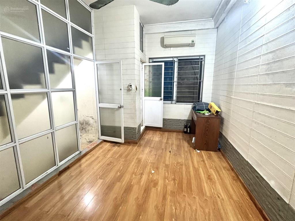 Chính chủ cần bán nhà 4 tầng đống đanhỉnh 4 tỷmặt tiền 4mngõ thôngsổ đỏtrước nhà sh quay đầu