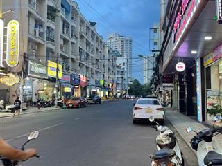 Bán căn hộ 2 phòng ngủ chung cư chợ đầm nha trang gần biển vài bước chân, có sổ hồng.