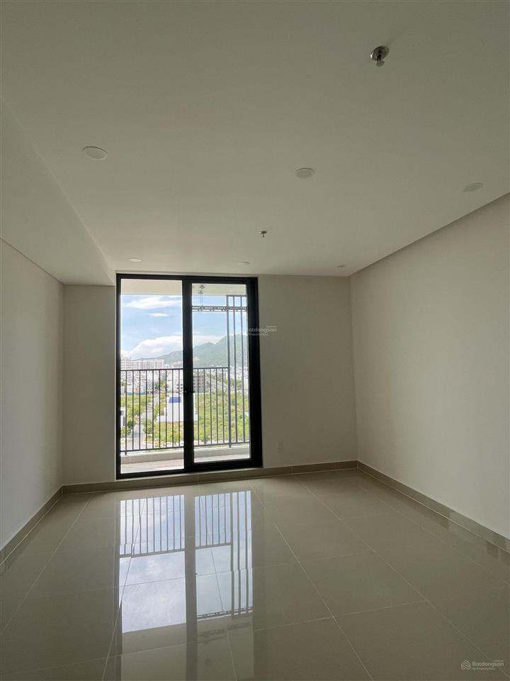 Bán căn hộ studio ct2vcn phước long view xéo sông, ban công đông nam.