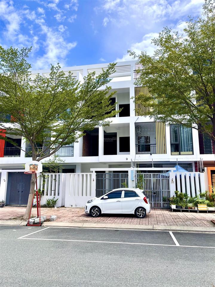 Bán nhà thô 4 tầng kđt mipeco đường số 7 rộng 35m, gần biển, sổ hồng hoàn công.