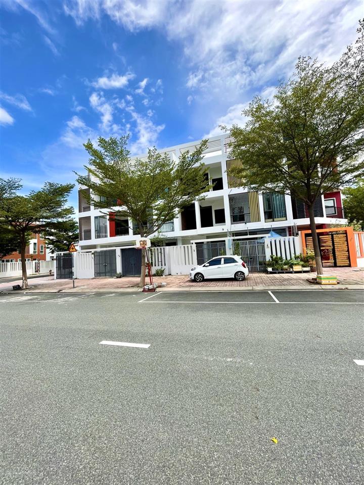 Bán nhà thô 4 tầng kđt mipeco đường số 7 rộng 35m, gần biển, sổ hồng hoàn công.