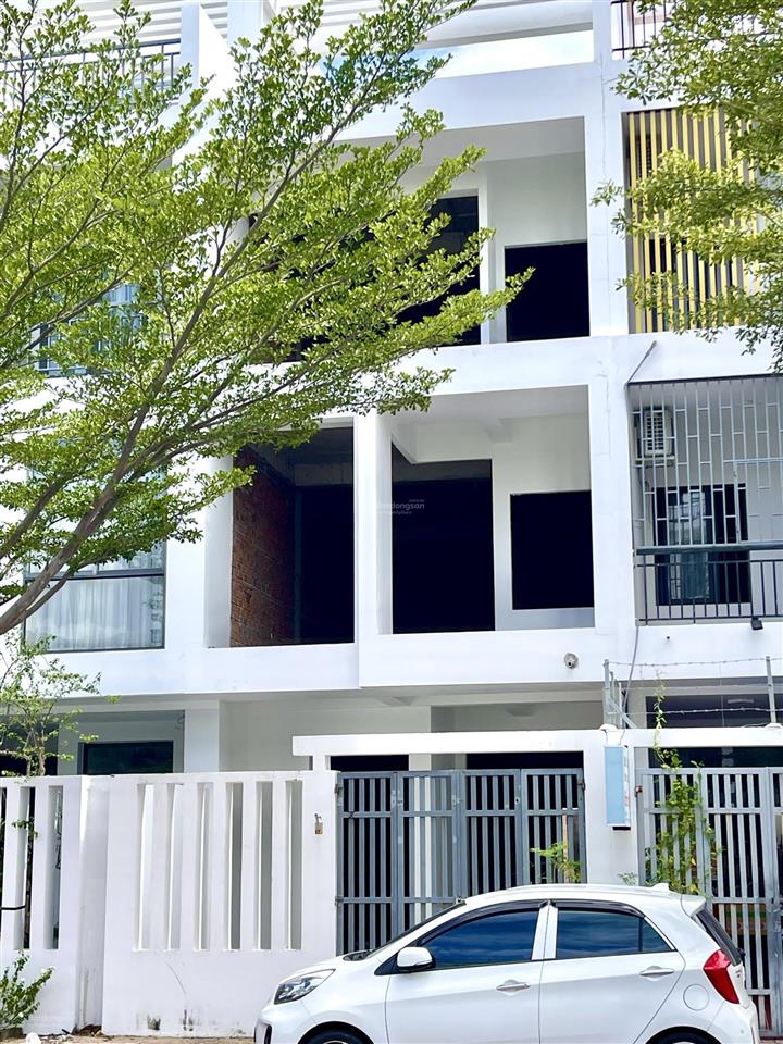 Bán nhà thô 4 tầng kđt mipeco đường số 7 rộng 35m, gần biển, sổ hồng hoàn công.