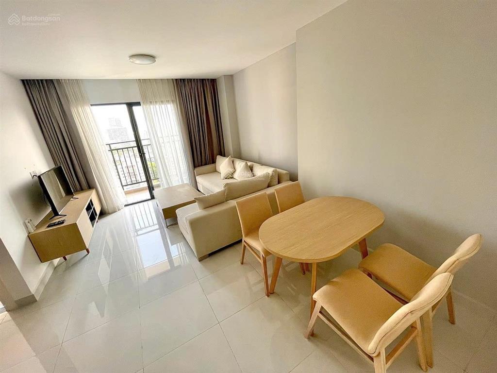 Bán căn hộ dqua  phan châu trinh 2pn2wc view biển và view svđ có sổ hồng