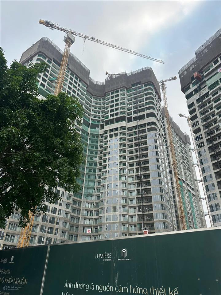 Căn hộ độc bản 2pn, 2wc, 53m2 giá 4,865 tỷ bao phí tại lumiere evergreen 0974 690 ***