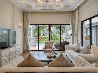 Bán cắt lỗ căn biệt thự 2 ngủ giá 8,2 tỷ căn 3 ngủ giá 8,9 tỷ .