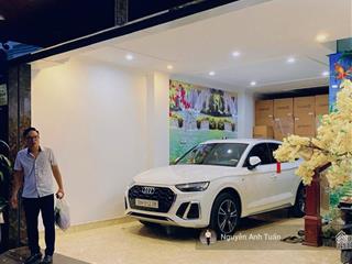 Bán nhà phân lô hoàng quốc việt, cầu giấy ôtô 7 chỗ vào nhà, lô góc. dt 75m2 mt 6m giá 22.5 tỷ