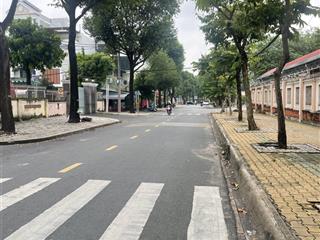 Bán mặt tiền đường đoàn kết thủ đức 150m2 36tỷ tl 5,5x26m vuông vức