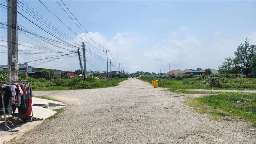 Bán đất và nhà cấp 4 ngay kdc triều cường cách biển 400m 1 tỷ 350 triệu