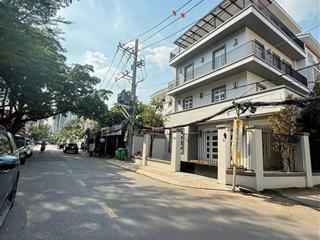Bán đất xây cao góc 2 mặt tiền đường khu phố tây thảo điền, q2, dt 15x20m cn 300m2 giá 55tỷ tl