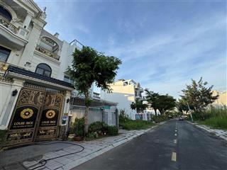 Đất o45 villa thủ thiêm p. thạnh mỹ lợi q2, dt 200m2, giá 36 tỷ