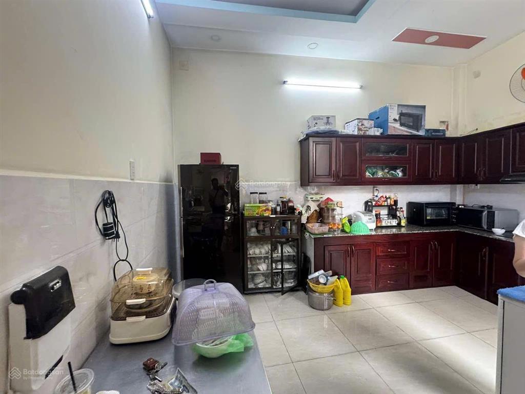 Nhà mt âu cơ, 108m2 hậu 8m, 4 tầng, sd 255m2 chỉ 9 tỷ