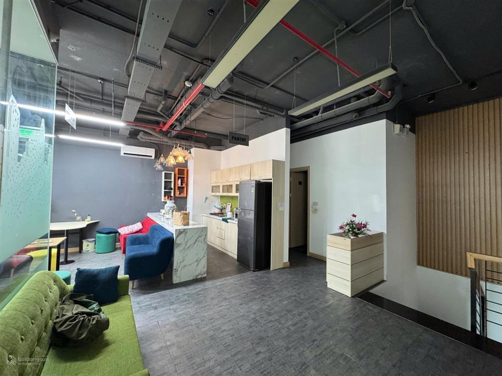 Chính chủ bán 2 căn shophouse đập thông, đã có nội thất văn phòng, sổ đỏ lâu dài