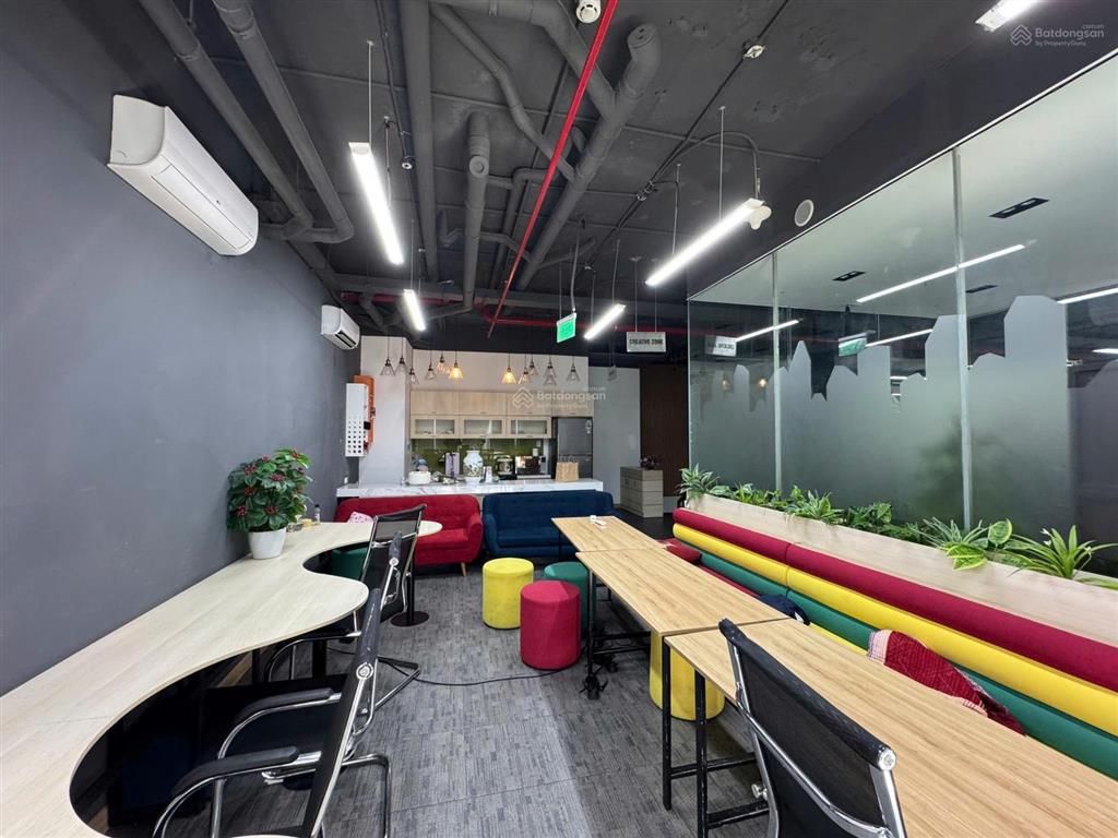 Chính chủ bán 2 căn shophouse đập thông, đã có nội thất văn phòng, sổ đỏ lâu dài