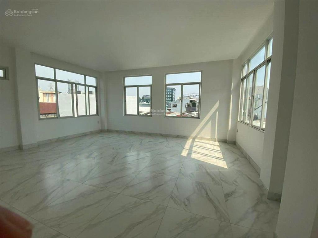 Cần cho thuê nhà mt đường cửu long p.15 q.10 ngay khu trung tâm cư xá bắc hải