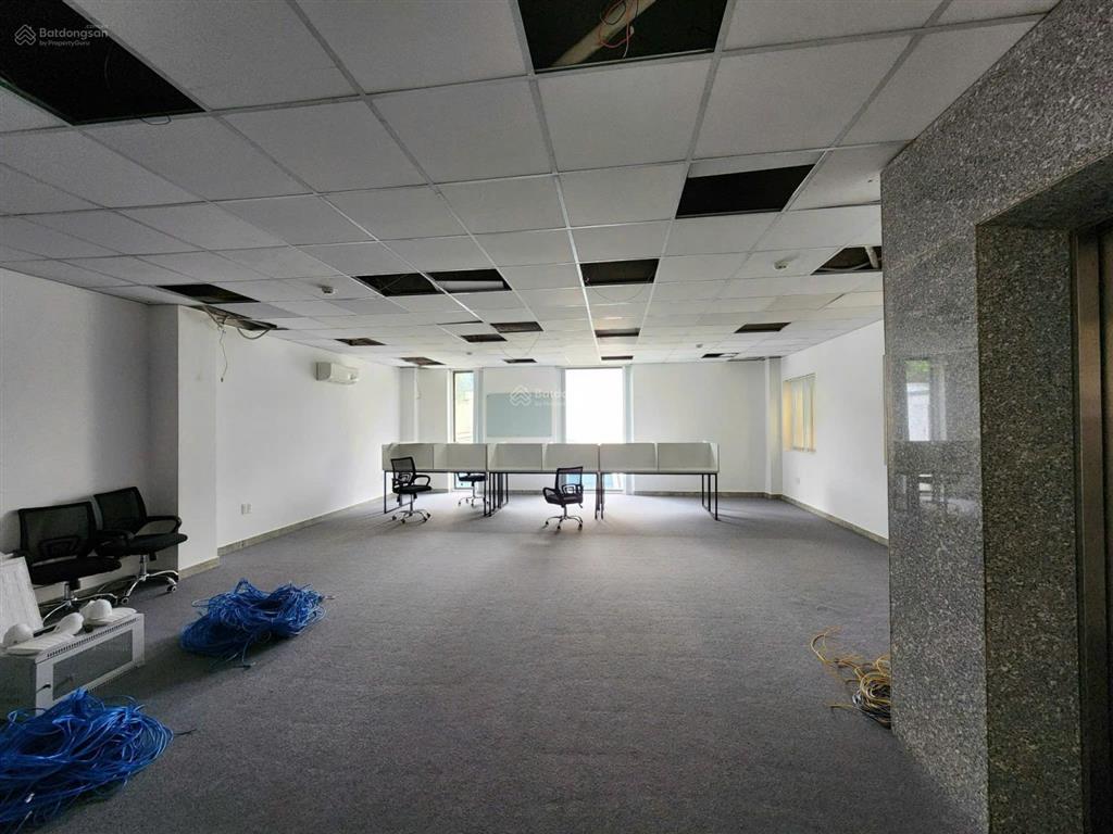 Cho thuê toà nhà đường phạm văn đồng, phường 1, quận gò vấp.