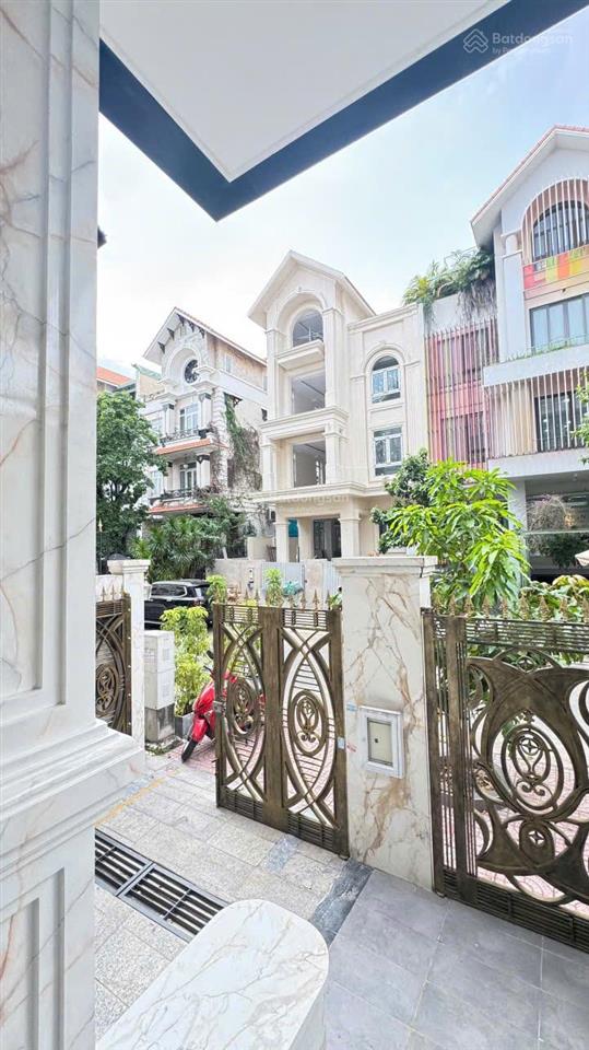 Bán biệt thự khu himlam quận 7, hầm, 4 lầu, 7pn, 67,2 tỷ