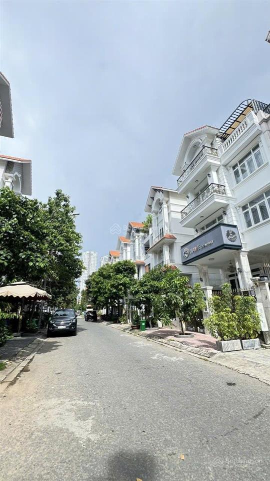 Bán biệt thự khu himlam quận 7, hầm, 4 lầu, 7pn, 67,2 tỷ