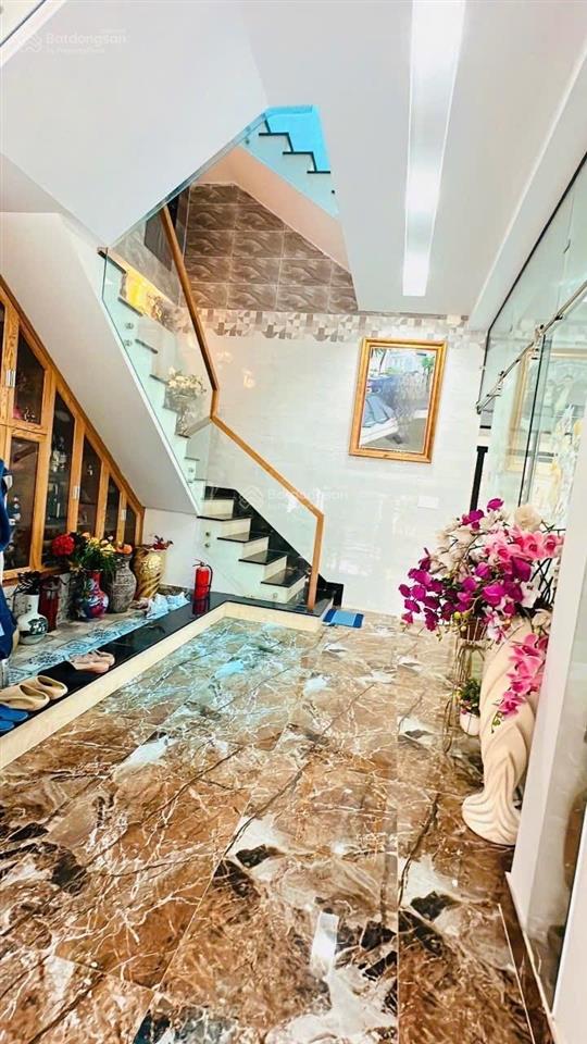 Bán biệt thự 3 lầu, hồ bơi , 380m2 thảo điền q2 chỉ 105 tỷ
