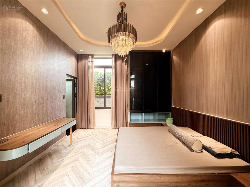 Bán biệt thự sân vườn, hồ bơi, ao cá koi , 1200m2 , bình chánh chỉ 37,5 tỷ