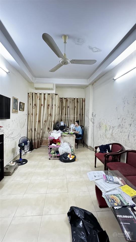 Bán nhà hẻm xe hơi quận 1 ,3 lầu , 4pn chỉ 8,5 tỷ