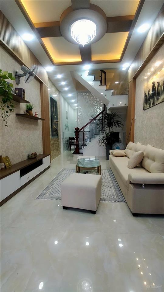 Bán nhà mặt tiền kinh doanh quận 8, 5 lầu, 6 phòng ngủ chỉ 8,2 tỷ